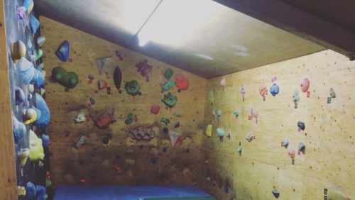 福岡県のクライミング施設「CLIMBING AT WALL（クライミング アットウォール）」